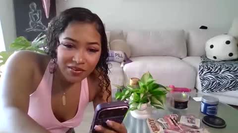 Snapshot of gizellegen chatting on 12, 4, 2026 gizellegen online show from 12, 4, 2026