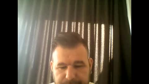 Snapshot of gjleeke chatting on 13, 9, 2025 guzz online show from 13, 9, 2025