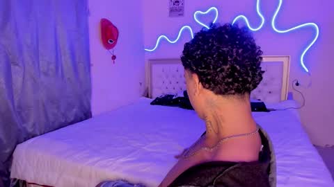 Snapshot of glader_guy chatting on 13, 10, 2025 only for you bby  online show from 13, 10, 2025