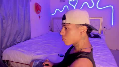 Snapshot of glader_guy chatting on 14, 10, 2025 only for you bby  online show from 14, 10, 2025