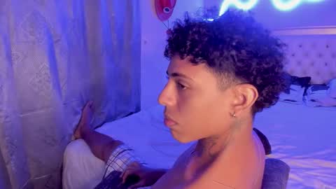 Snapshot of glader_guy chatting on 17, 10, 2025 only for you bby  online show from 17, 10, 2025