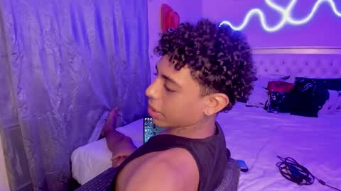 Snapshot of glader_guy chatting on 23, 10, 2025 only for you bby  online show from 23, 10, 2025