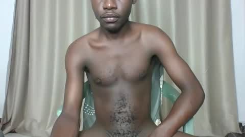 Snapshot of glane_ chatting on 7, 4, 2026 James online show from 7, 4, 2026