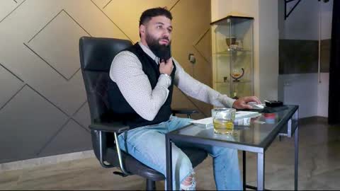 Matthew .. for short call me Matt online show from 20, 2, 2025