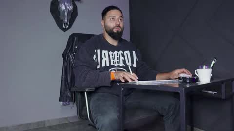 Matthew .. for short call me Matt online show from 16, 9, 2025