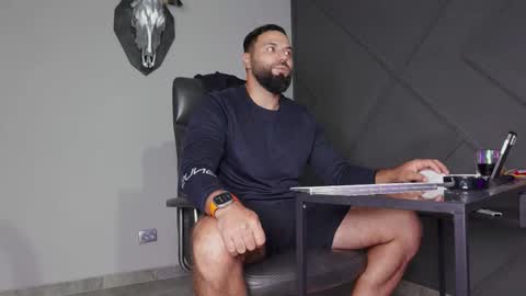 Matthew .. for short call me Matt online show from 22, 9, 2025