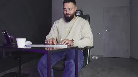 Matthew .. for short call me Matt online show from 12, 10, 2025