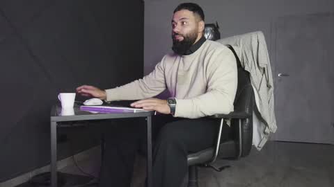 Matthew .. for short call me Matt online show from 1, 11, 2025