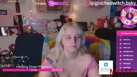 Snapshot of glitchwitch chatting on 7, 1, 2025 Glitch online show from 7, 1, 2025