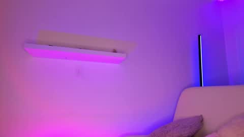 Mimi online show from 15, 1, 2025