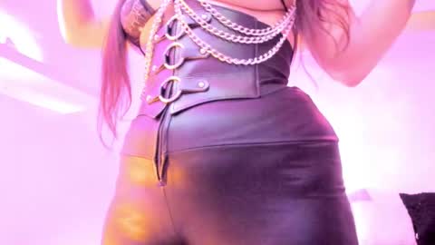 Mimi online show from 13, 11, 2025