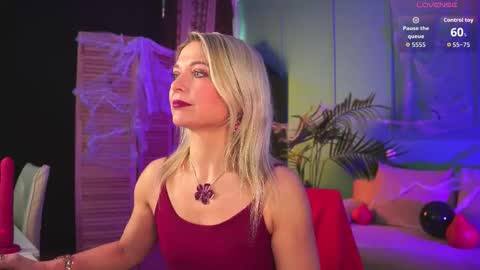 Gloria online show from 4, 11, 2025