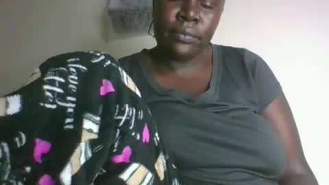 Snapshot of glorious_t chatting on 3, 5, 2026 glorious_t online show from 3, 5, 2026