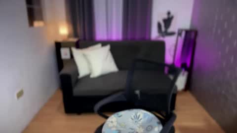 Snapshot of gloriousslutshay chatting on 19, 9, 2025 shy online show from 19, 9, 2025