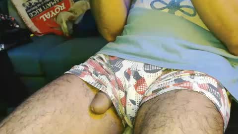 Snapshot of glossyshaft chatting on 11, 12, 2024 Llusef online show from 11, 12, 2024