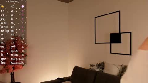 Snapshot of glowia chatting on 27, 3, 2026 Sara online show from 27, 3, 2026