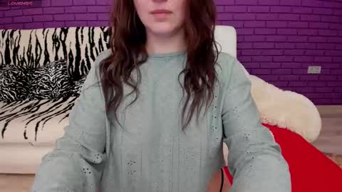 Snapshot of glowmimi chatting on 4, 2, 2026 Mia online show from 4, 2, 2026