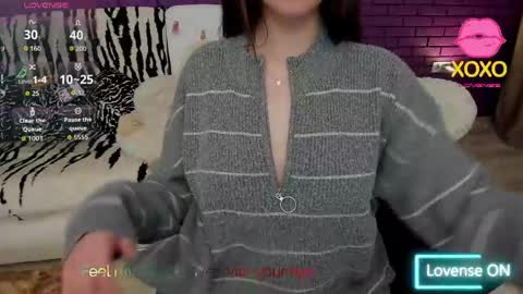 Snapshot of glowmimi chatting on 12, 4, 2026 Mia online show from 12, 4, 2026