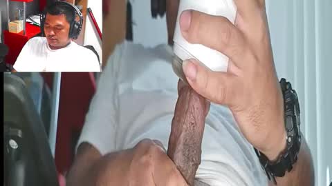 Snapshot of gnx666 chatting on 15, 12, 2025 gnx666 online show from 15, 12, 2025