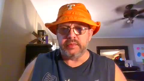 Snapshot of gobey33 chatting on 20, 9, 2025 IDKIDCIDGAF online show from 20, 9, 2025