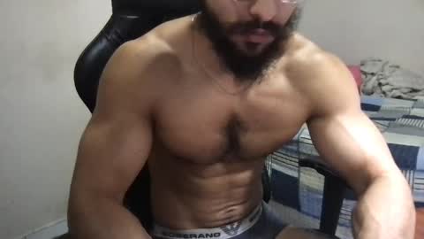 Snapshot of god_hunkules chatting on 31, 12, 2024 god hunkules online show from 31, 12, 2024