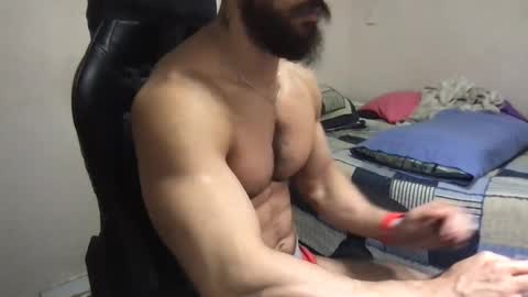 Snapshot of god_hunkules chatting on 5, 1, 2025 god hunkules online show from 5, 1, 2025