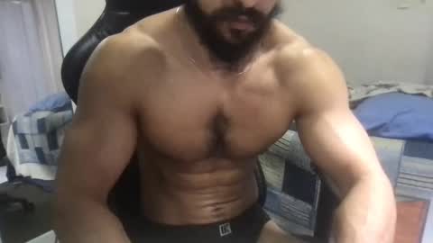 Snapshot of god_hunkules chatting on 18, 1, 2025 god hunkules online show from 18, 1, 2025