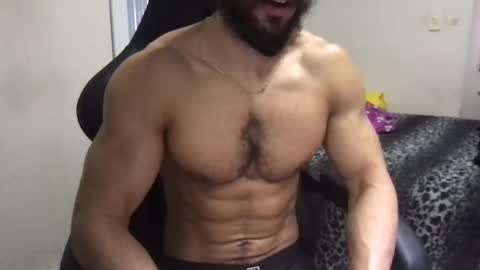 Snapshot of god_hunkules chatting on 18, 2, 2025 god hunkules online show from 18, 2, 2025