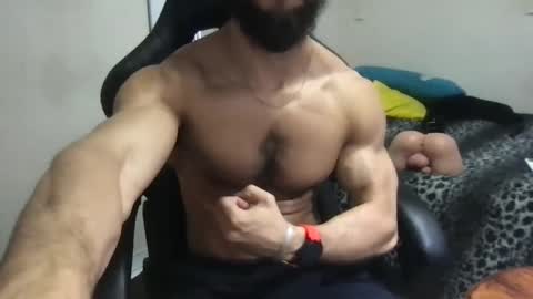 Snapshot of god_hunkules chatting on 25, 2, 2025 god hunkules online show from 25, 2, 2025