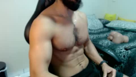 Snapshot of god_hunkules chatting on 17, 12, 2025 god hunkules online show from 17, 12, 2025