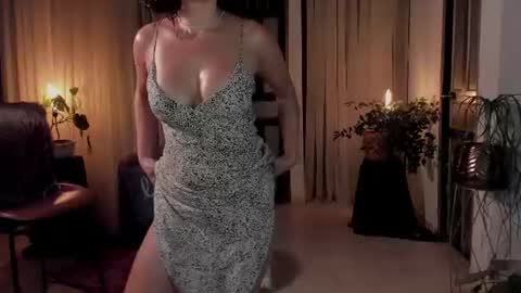 Elena online show from 5, 7, 2026