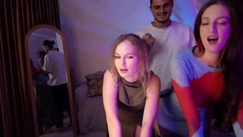 Snapshot of goddess_marylin chatting on 15, 3, 2026 330 UTC2 girls online show from 15, 3, 2026