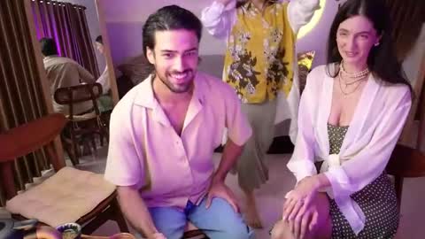 Snapshot of goddess_marylin chatting on 11, 4, 2026 330 UTC2 girls online show from 11, 4, 2026