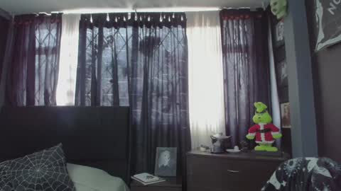 Mortem model independientfollow me on my telegram channel   online show from 18, 12, 2024