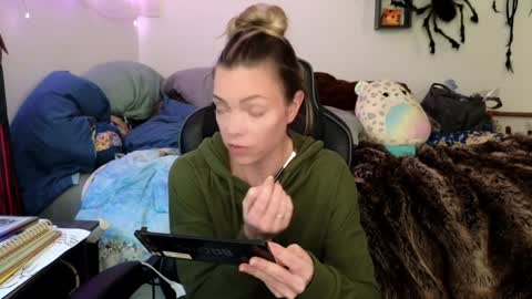 Snapshot of goddess_of_mars chatting on 14, 1, 2025 Patricia Mars Goddess of Mars twitter thegoddessmindy online show from 14, 1, 2025