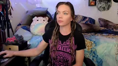 Snapshot of goddess_of_mars chatting on 4, 3, 2025 Patricia Mars Goddess of Mars twitter thegoddessmindy online show from 4, 3, 2025