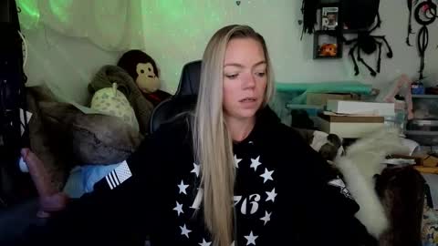 Snapshot of goddess_of_mars chatting on 22, 10, 2025 Patricia Mars Goddess of Mars twitter thegoddessmindy online show from 22, 10, 2025