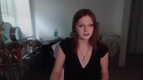 Snapshot of goddess_vertigo52 chatting on 1, 5, 2026 Goddess of Insanity online show from 1, 5, 2026