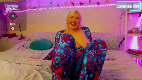 Snapshot of goddessalimony chatting on 16, 4, 2026 Goddess Alimony online show from 16, 4, 2026