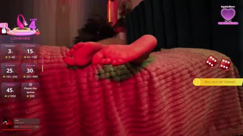 Snapshot of goddesscarameltoez chatting on 13, 12, 2025 Goddess Caramel Toez online show from 13, 12, 2025