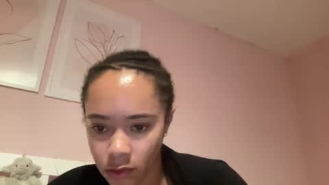 Snapshot of goddesselxo chatting on 7, 5, 2026 Goddess L online show from 7, 5, 2026
