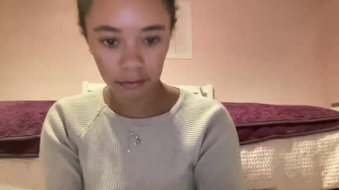 Snapshot of goddesselxo chatting on 12, 5, 2026 Goddess L online show from 12, 5, 2026