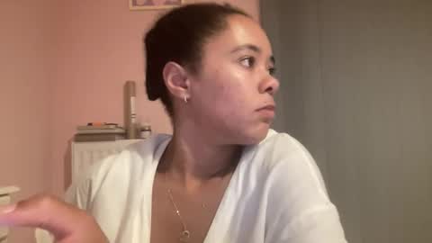Snapshot of goddesselxo chatting on 2, 6, 2026 Goddess L online show from 2, 6, 2026