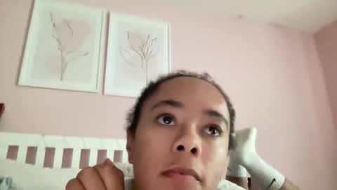 Snapshot of goddesselxo chatting on 9, 6, 2026 Goddess L online show from 9, 6, 2026