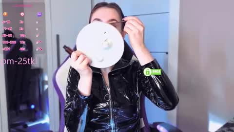 Snapshot of goddessemmmyy chatting on 24, 3, 2026 Goddess EmmaBratt princess online show from 24, 3, 2026