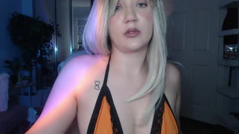Snapshot of goddessemmy chatting on 9, 4, 2026 Goddess Emmy online show from 9, 4, 2026