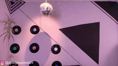 Julieta online show from 3, 4, 2026