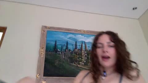 Snapshot of goddessmiamuse chatting on 24, 11, 2025 goddessmiamuse online show from 24, 11, 2025