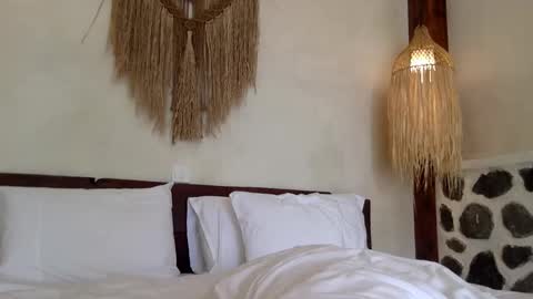 Snapshot of goddessmiamuse chatting on 15, 12, 2025 goddessmiamuse online show from 15, 12, 2025