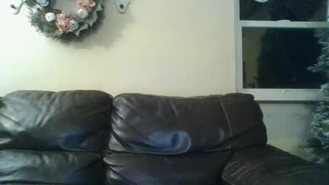 Snapshot of goddessmilfcrysyal chatting on 4, 12, 2025 Crystal online show from 4, 12, 2025